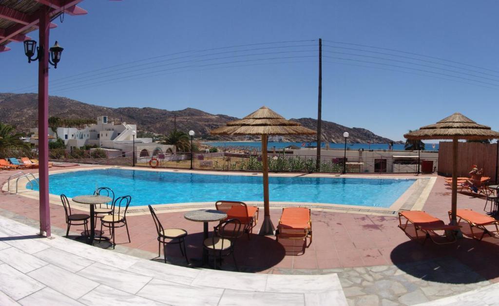 Purple Pig Stars Camping & Bungalows Mylopotas Luaran gambar
