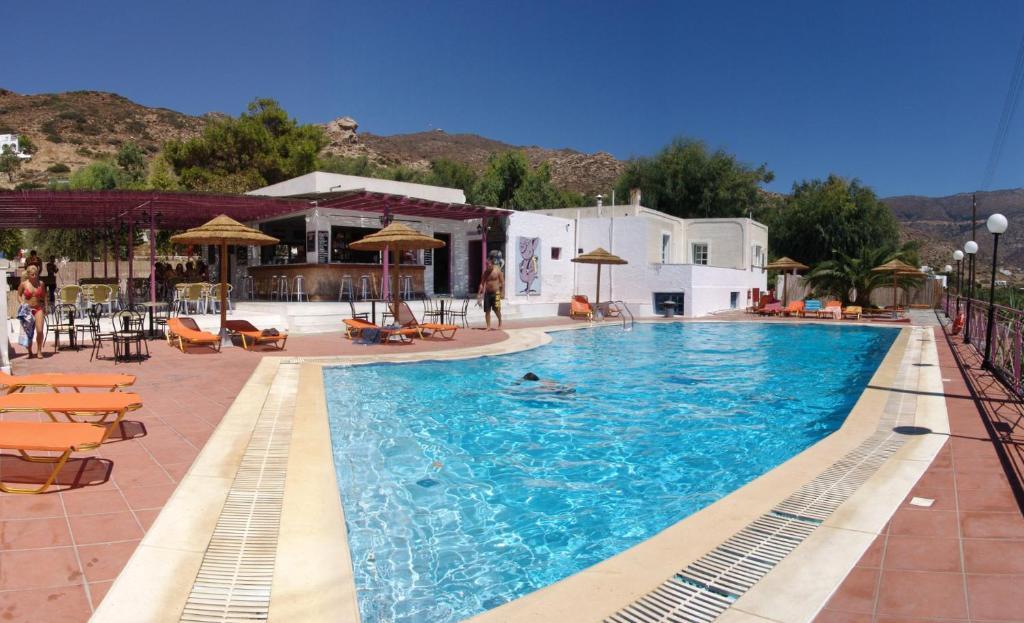 Purple Pig Stars Camping & Bungalows Mylopotas Luaran gambar