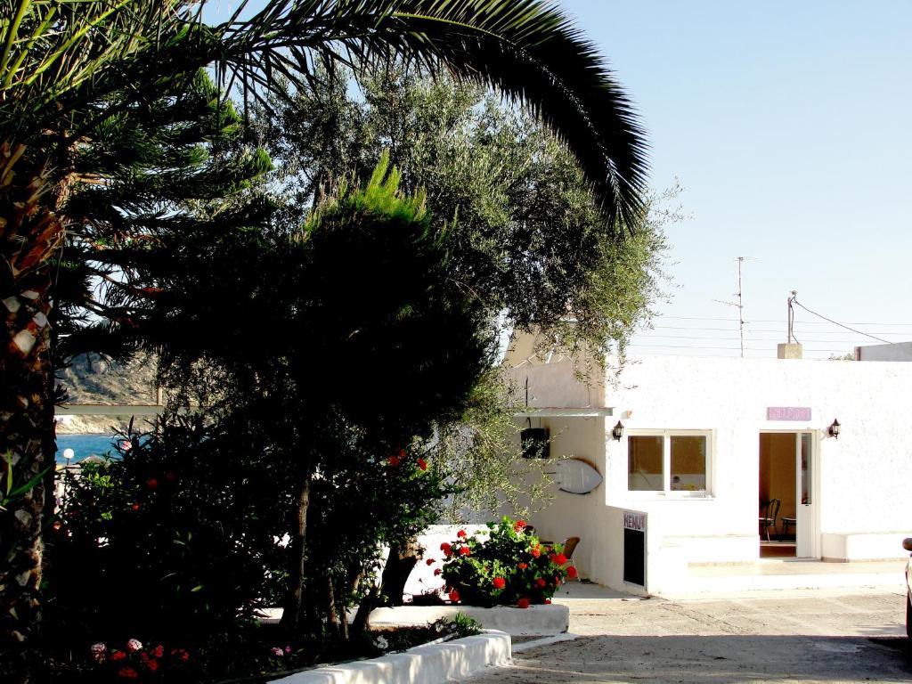 Purple Pig Stars Camping & Bungalows Mylopotas Luaran gambar